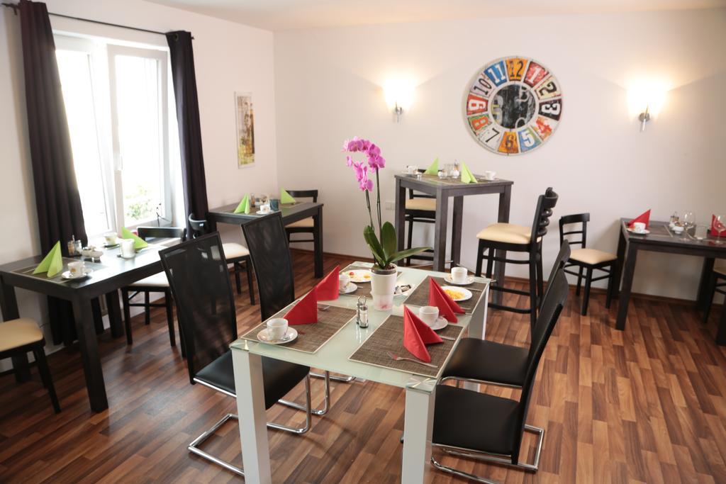 Hotel Am Marktplatz Gangkofen Kültér fotó
