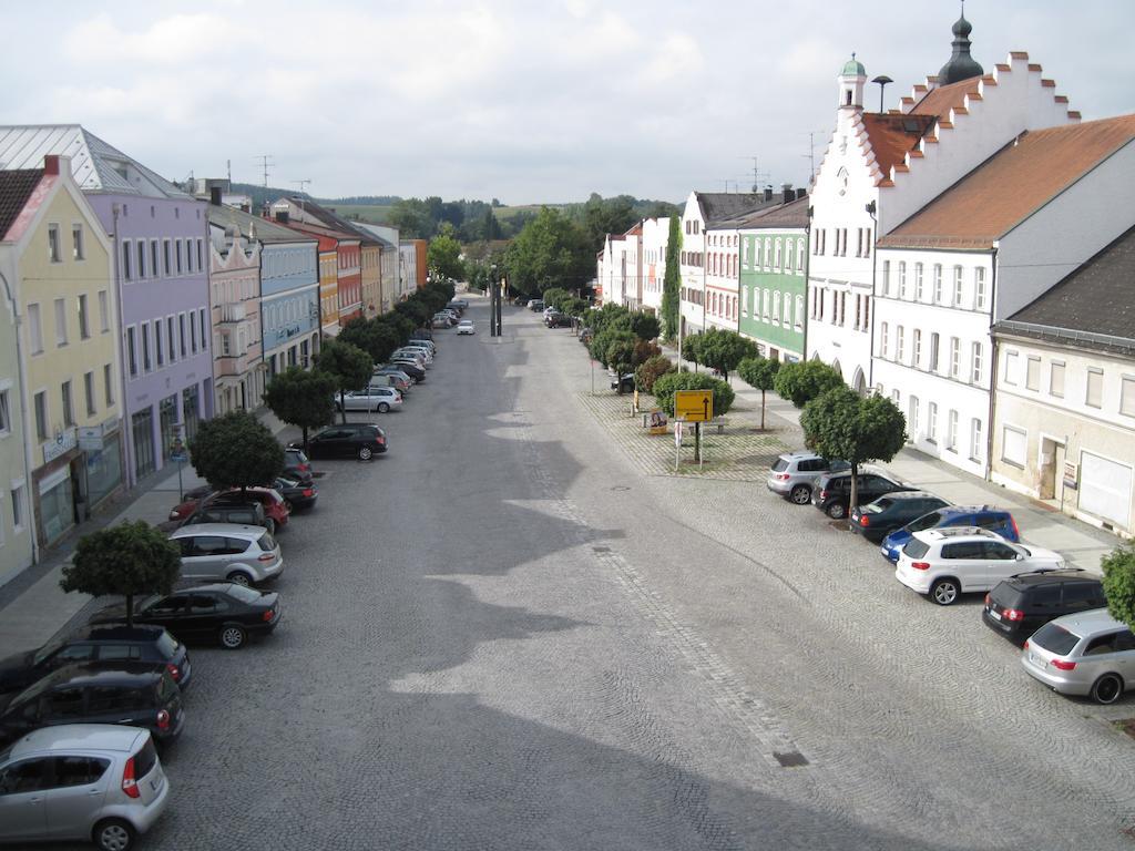 Hotel Am Marktplatz Gangkofen Kültér fotó
